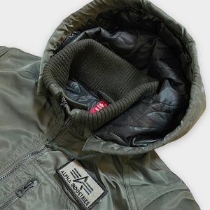 【ALPHA INDUSTRIES】フーデッドリブジャケット フライトジャケット ジャンパー ブルゾン MA-1 ワッペン フード リブ 中綿 ミリタリー フルジップ ジップアップ M アルファ サーモライト THERMOLITE エドウィン EDWIN 日本企画 US古着