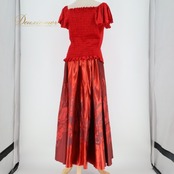 フラダンス衣装 ツーピース 上下セット セットアップ アロハスタンダード レッド系 ALOHA STANDARDS 日本製 ベロア 光沢感 ワンカラー 上品 高級感 かわいい 華やか 鮮やか 赤 ハワイアン アロハ ハワイアンプリント フラ ダンス レッスン