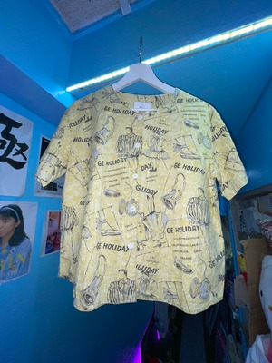 デザイン総柄シャツ