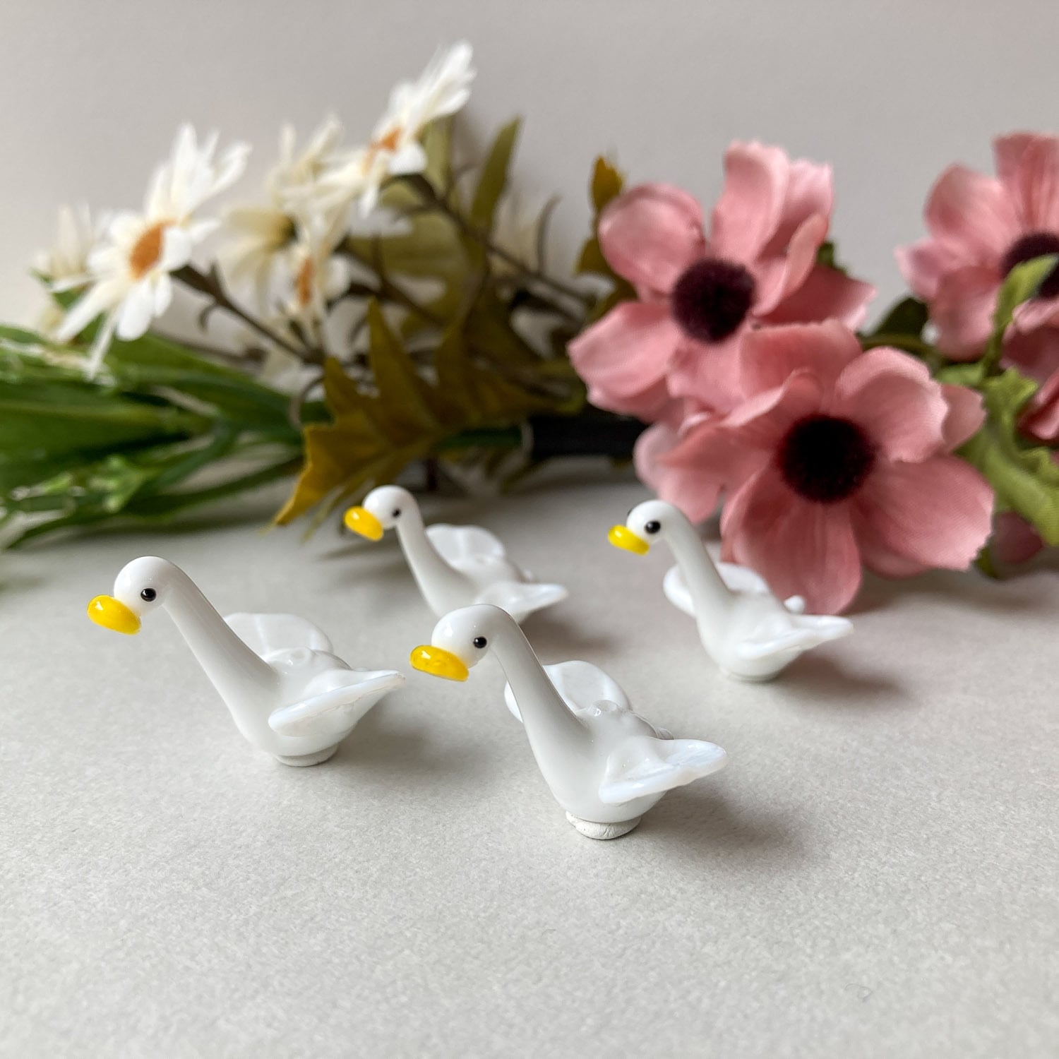 羽ばたくアヒルのガラスビーズ | Dua-アクセサリーパーツショップ