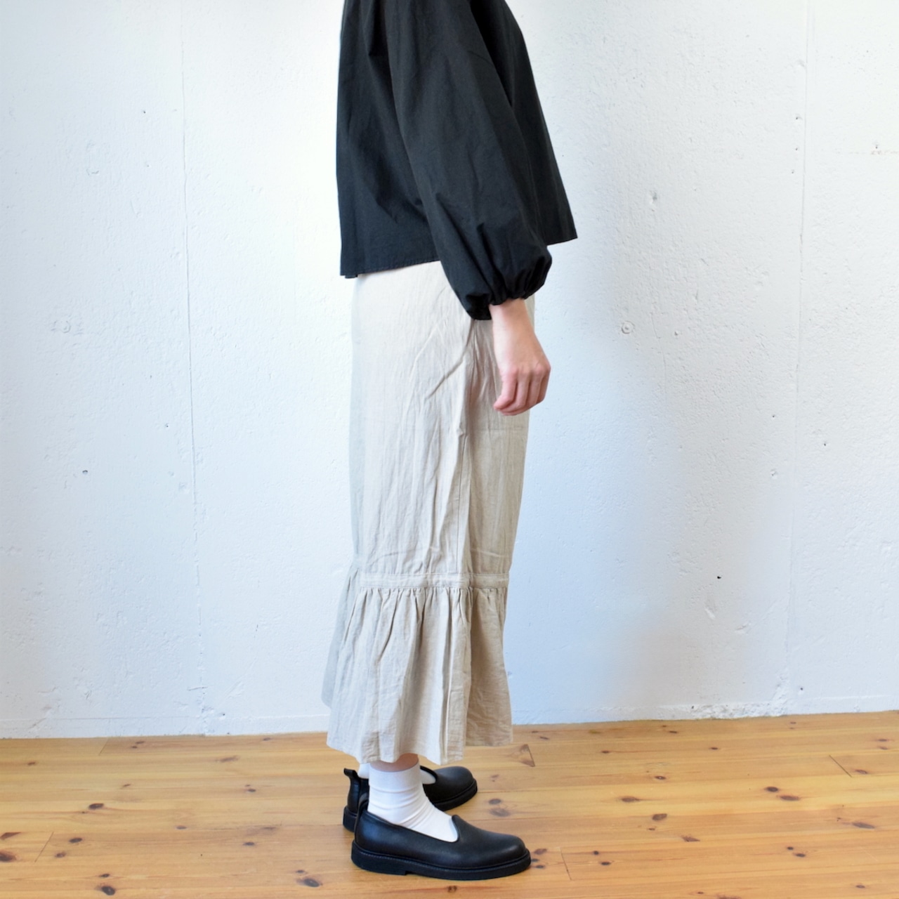 ROBE de PEAU(ローブデポー) CAMILLE FRILL PANTS 裾フリルパンツ(2色)