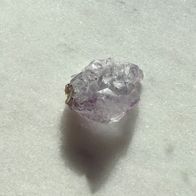 【超美石】ヤオガンシャン鉱山　パープルフローライト　原石　6127