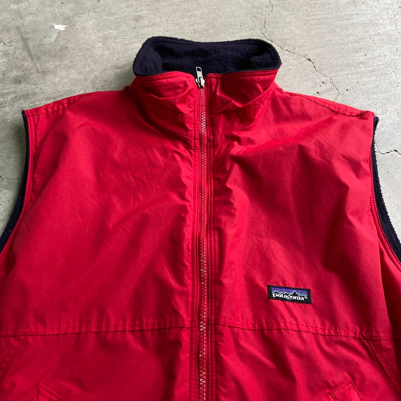 90年製 90年代 ビンテージ USA製 patagonia パタゴニア シェルドシンチラベスト フリース×ナイロンベスト メンズM 古着 90s  ヴィンテージ 28501 F0 レッド×ネイビー 赤色 紺色【アウトドアジャケット】【VTG】【SS2201-30】 | cave 