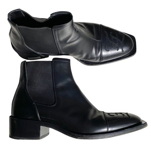 FENDI “FF” stitch design heel boots