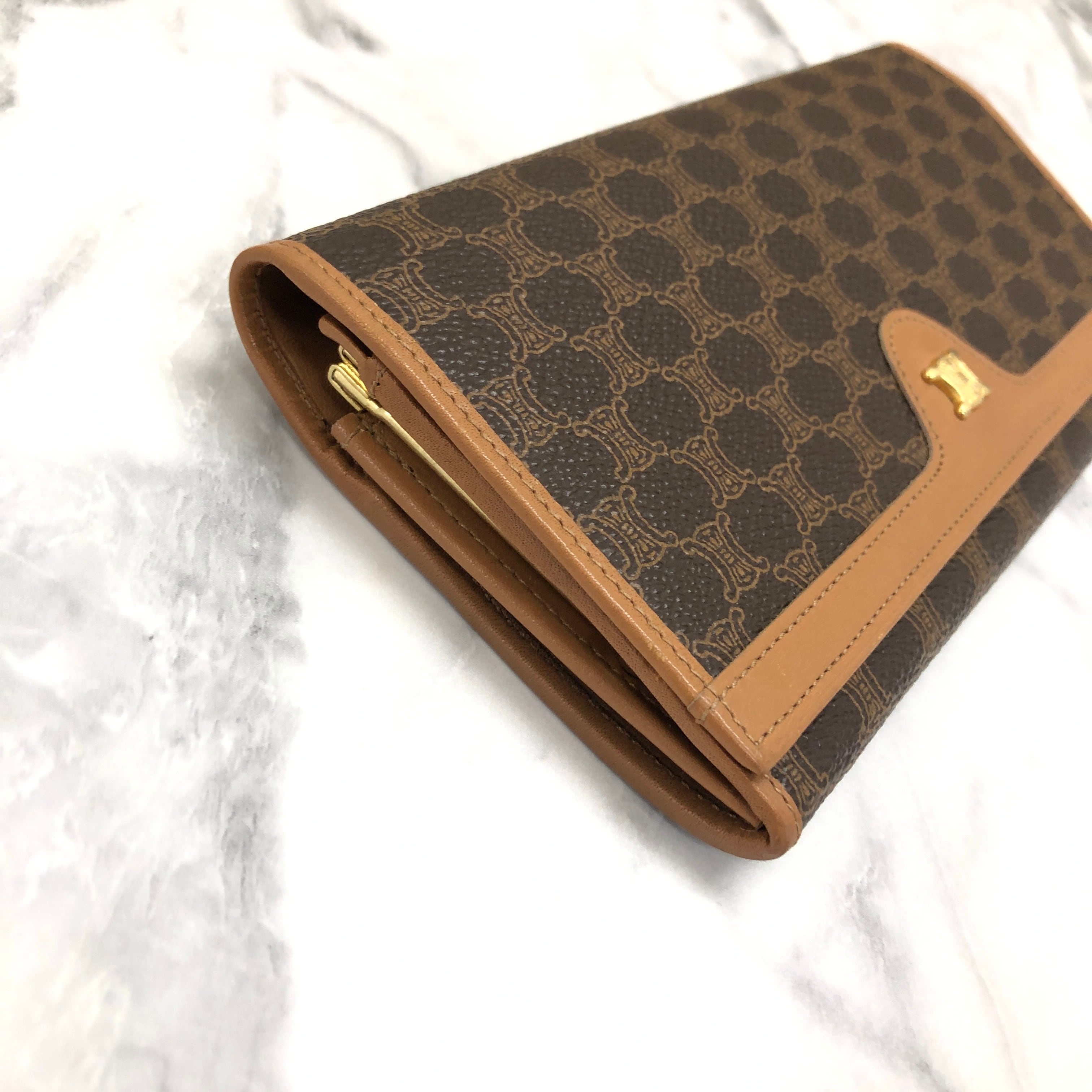 CELINE セリーヌ マカダム ブラゾン トリオンフ 長財布 ブラウン