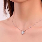 かわいい　四葉クローバー　おしゃれ　シルバー　ネックレス