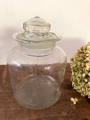 気泡たっぷりレトロなガラスのキャニスター　(古家具)