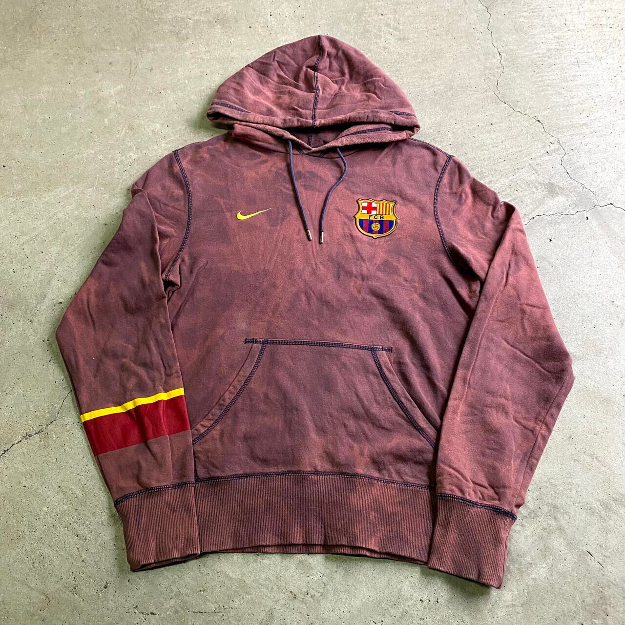 NIKE ナイキ FCB チーム ワッペン スウォッシュ 刺繍 後染めタイダイ プルオーバーパーカー メンズS 古着 スウェットパーカー パープル系  紫【パーカー】【CS2211-40】【CS2301-40】【SW20】【AN20】 | cave 古着屋【公式】古着通販サイト