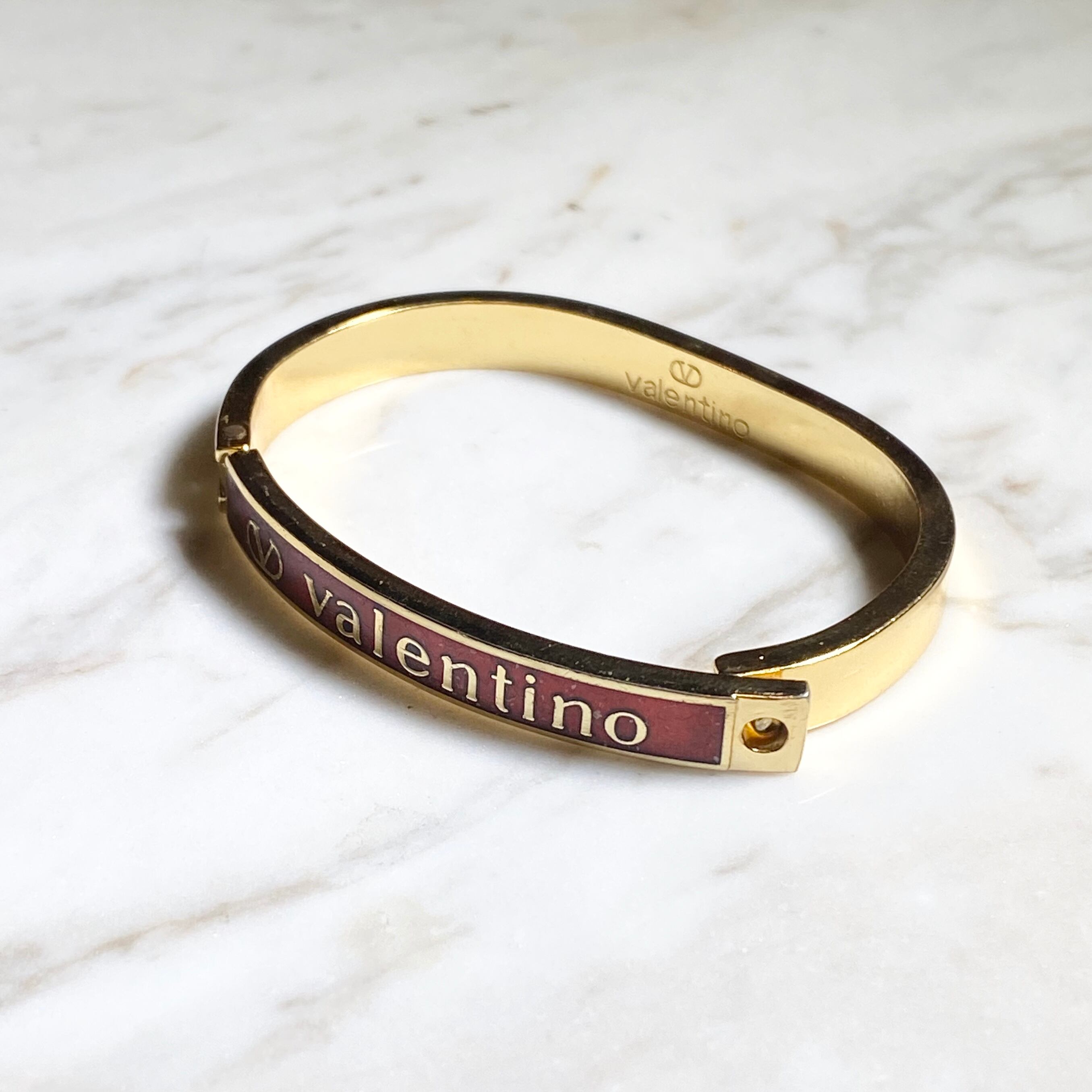 vintage VALENTINO metal×red enamel logo bracelet | NOIR ONLINE