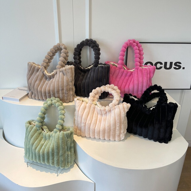 フェイクファーポンポンハンドルトートバッグ♢全6色　12365