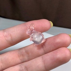 12.超透明☆モザンビーク産ローズクォーツ・うさぎさん