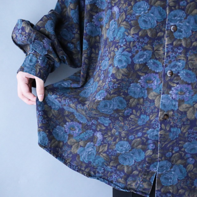 "青×薔薇" beautiful pattern over silhouette shirt