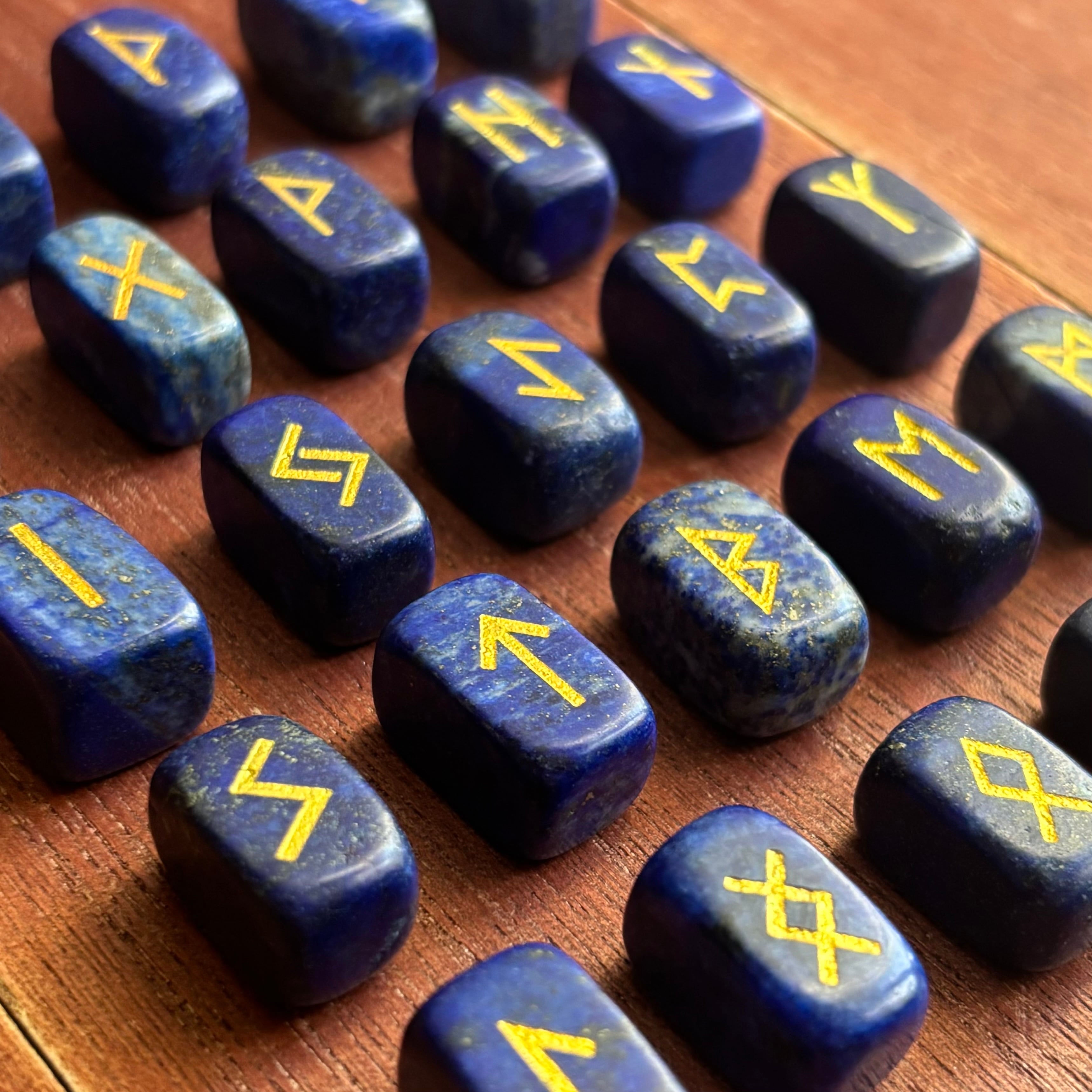 ルーン魔術の石【ラピスラズリ】② | 異世界雑貨屋