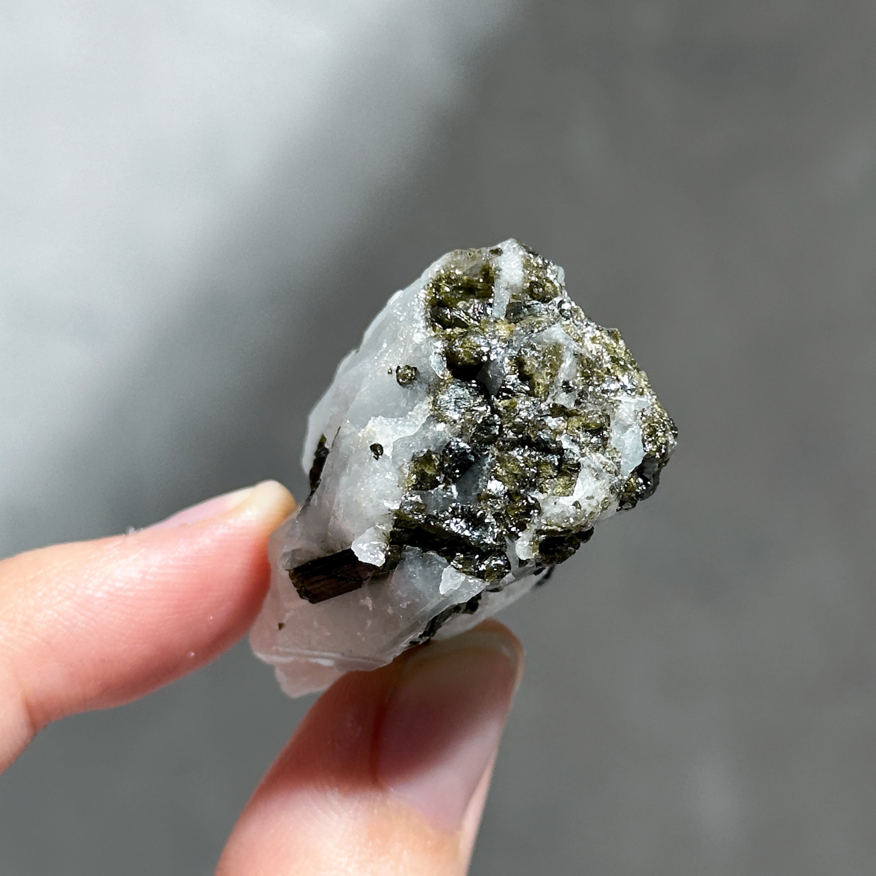 ミナスジェライス産グリーントルマリン 原石 21◇ Green Tourmaline