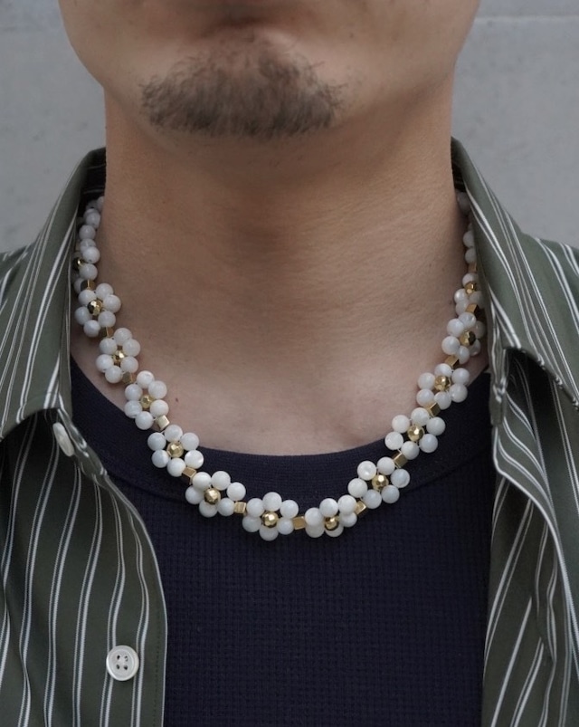 Daisy necklace / ONE DRIP