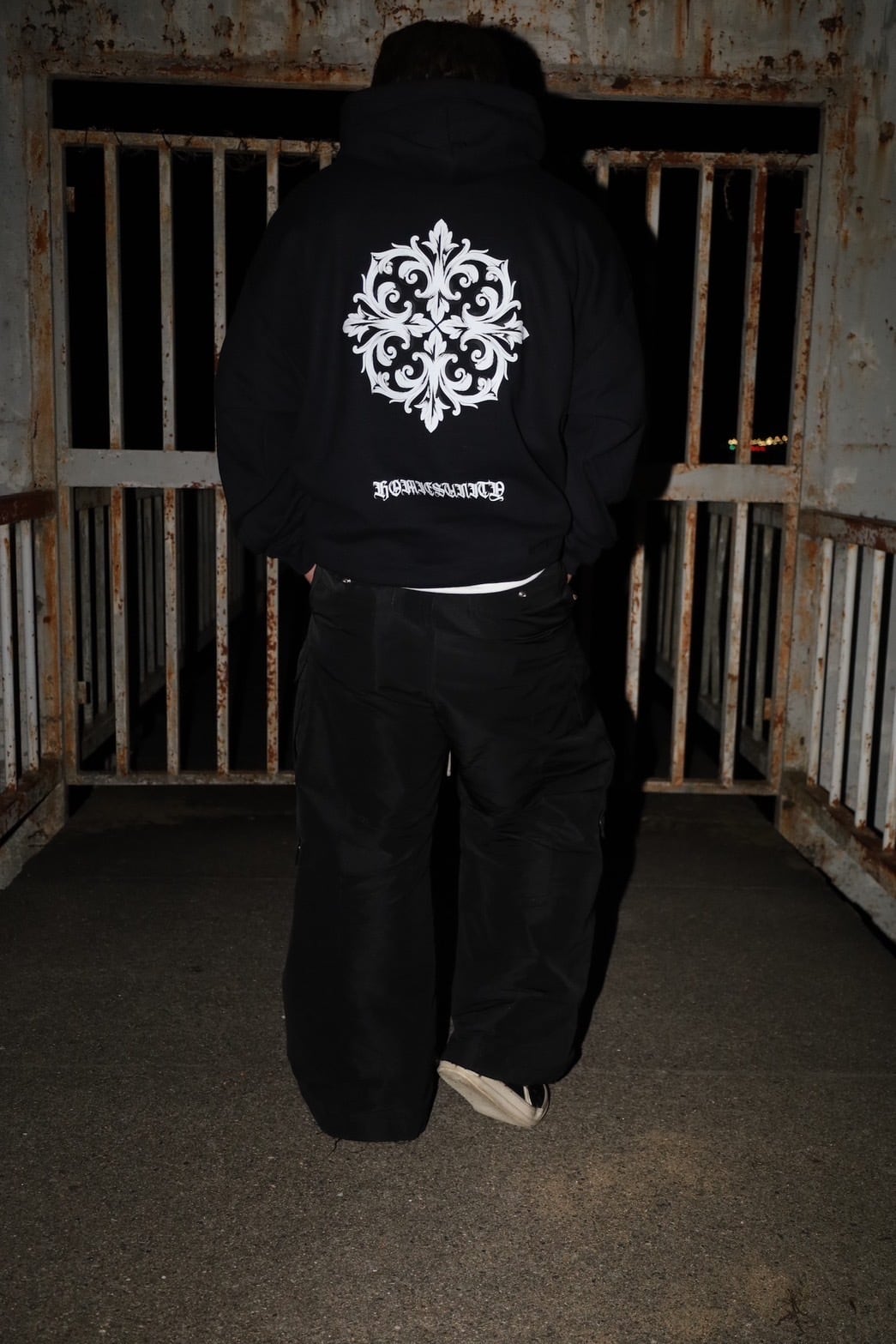 ARABESQUE CLOVER white zip hoodie (black) | homiesunity_official store