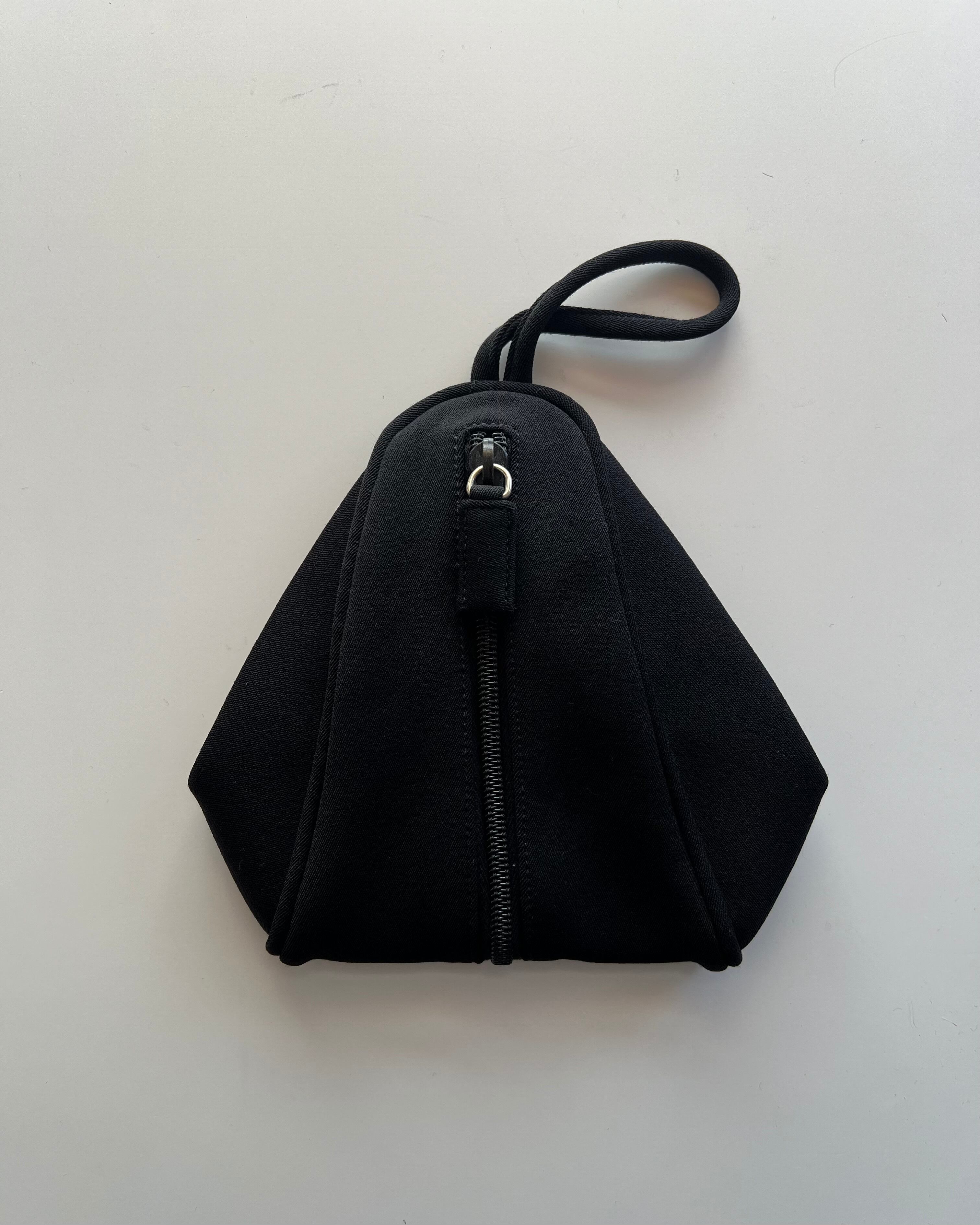 1995-96 PRADA LEATHER CHAIN SHOULDER BAG 1995-96 PRADA LEATHER CHAIN SHOULDER BAG