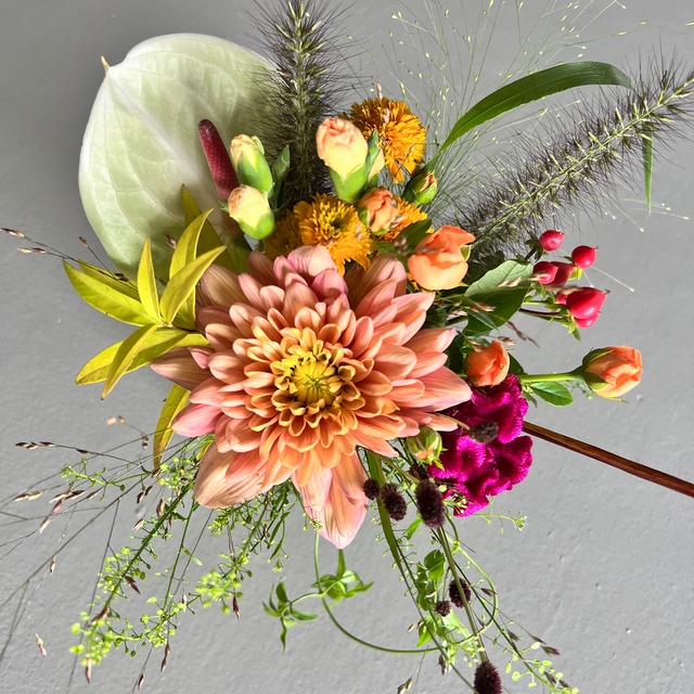 【9/20～22発送】秋色マムと、小さな草花☆ロス救済☆｜送料込み｜生花・切り花｜フラワーロス削減