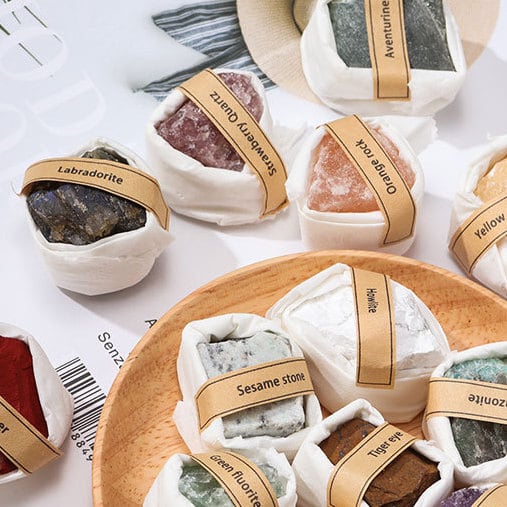 神秘の贈り物〜鉱物標本 〜鉱物標本〜 M21049 | 奇妙な洋装雑貨店