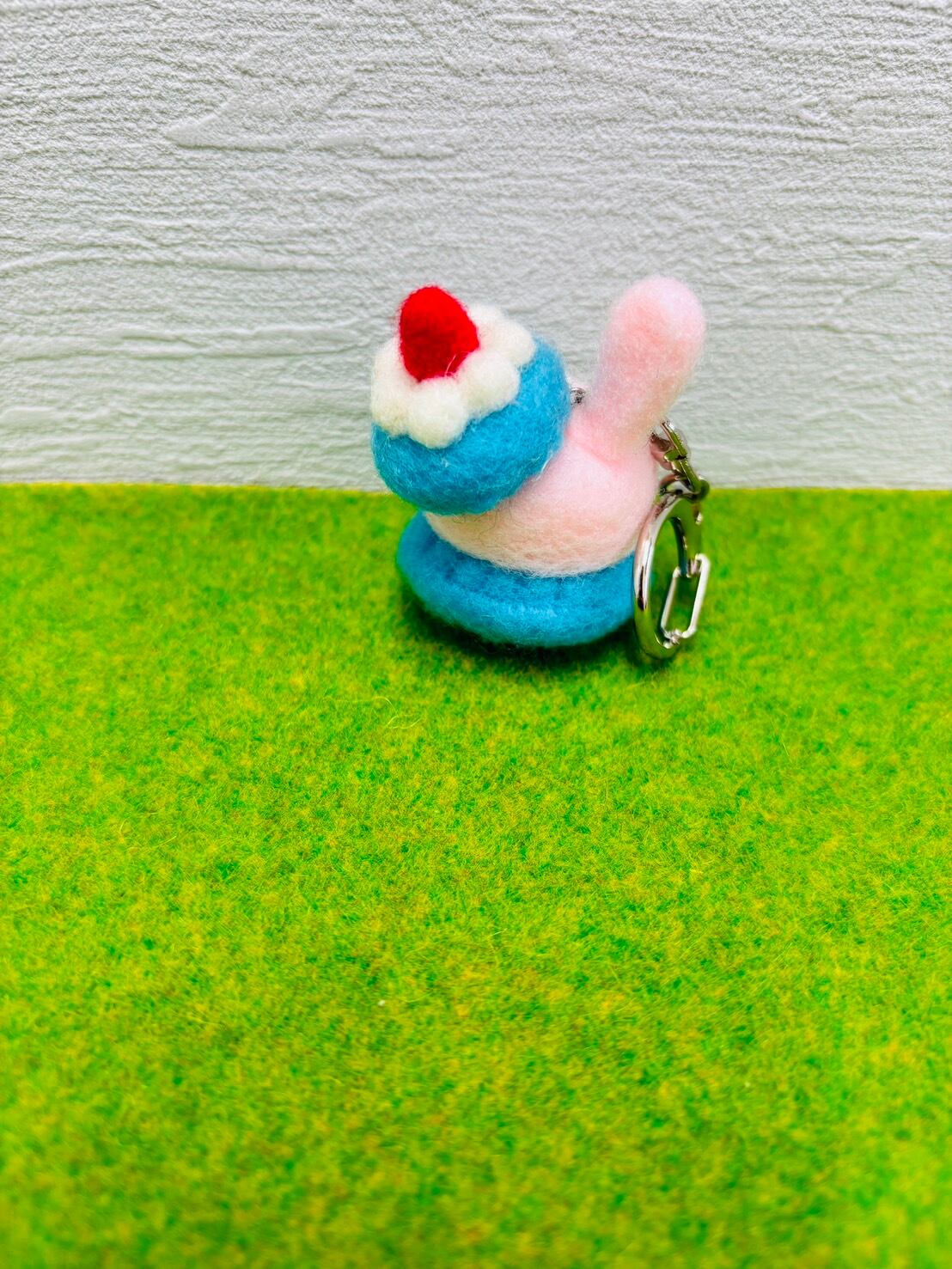 羊毛フェルト マカロンうさぎ 2種 キーホルダー | トイロ｜水引・羊毛