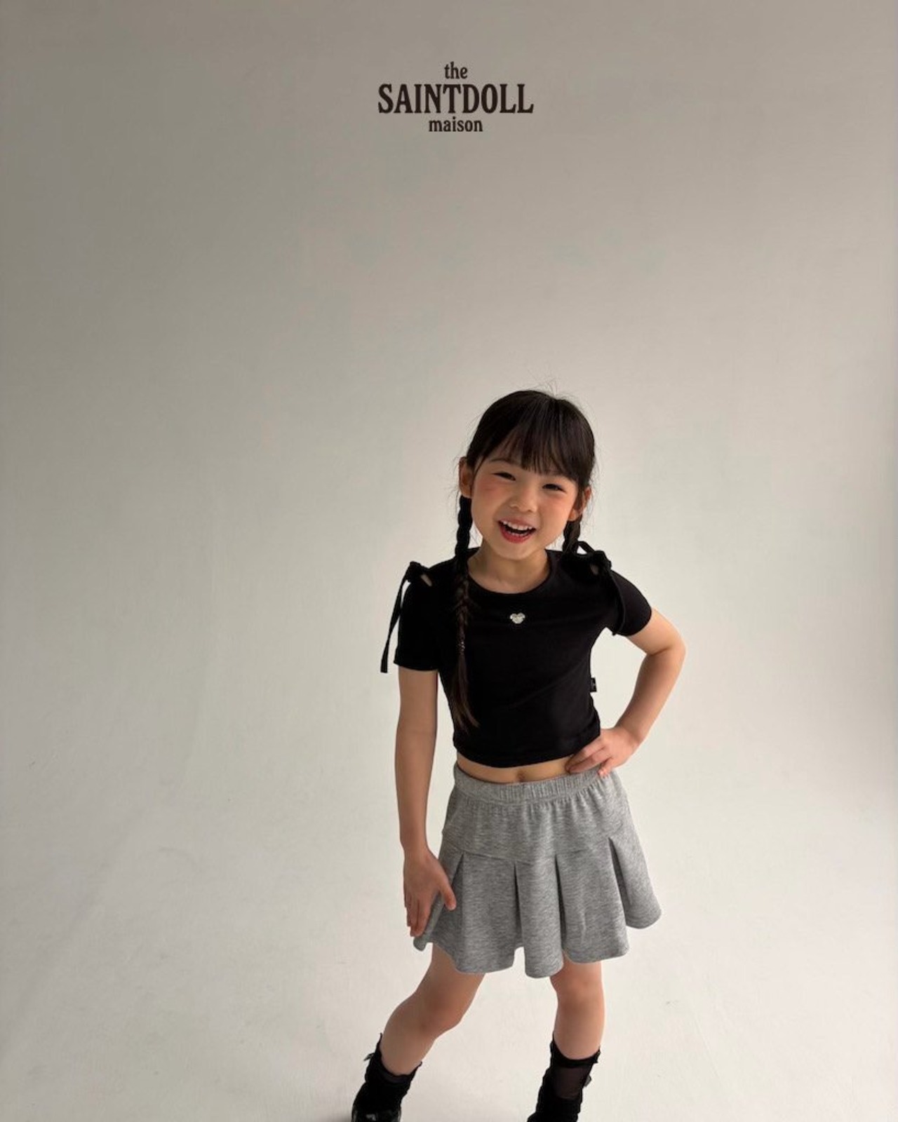 [SAINTDOLL] Off-the-shoulder top (JS/JM/JL) / [세인트돌] 어깨트임티 (JS/JM/JL)