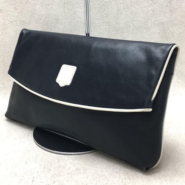 LOUIS VUITTON(ルイヴィトン)モノグラムヴェルニヒューストンエナメル