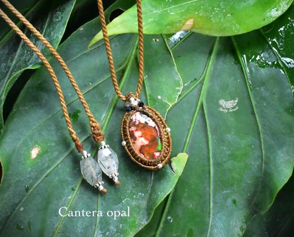 地図の世界★カンテラオパール マクラメペンダントopal012