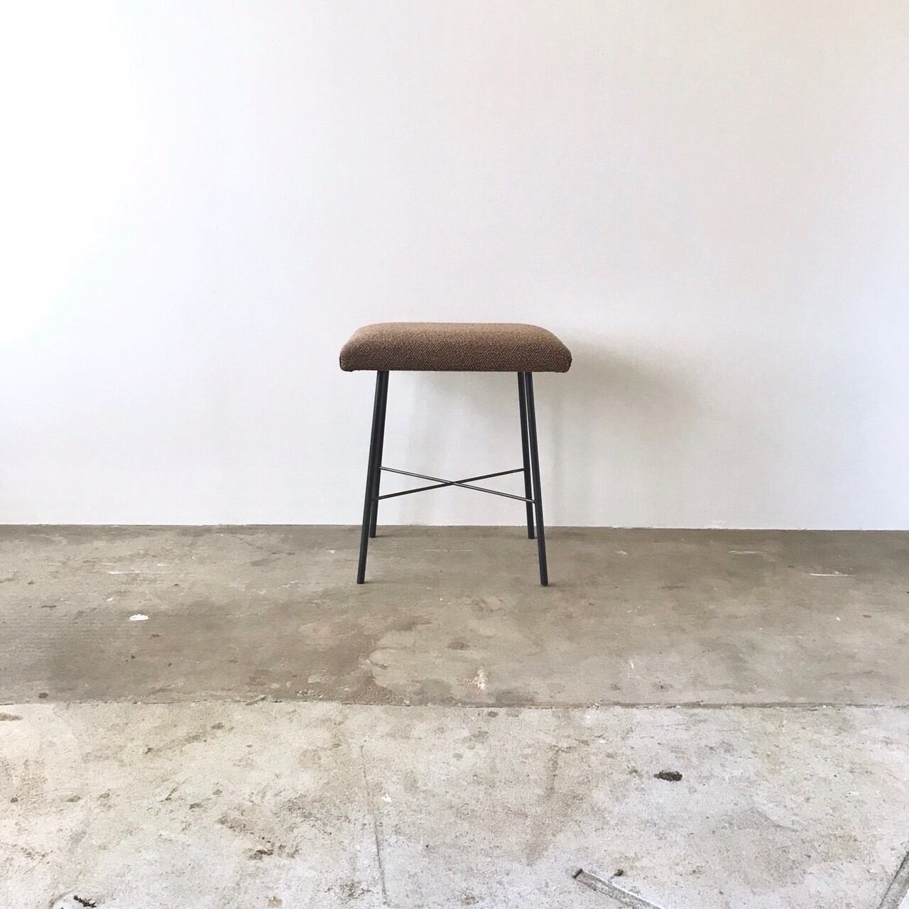  STスツール／クッション［角］cocoa