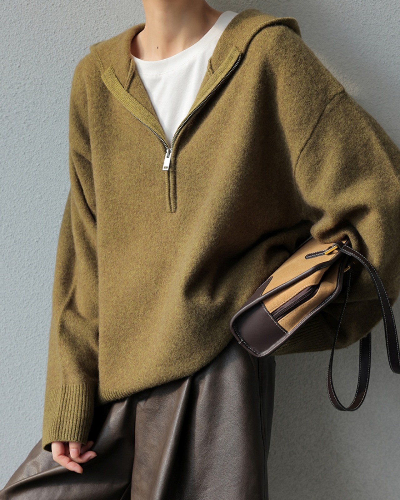 Long sleeve hooded pullover Sweater　T20126