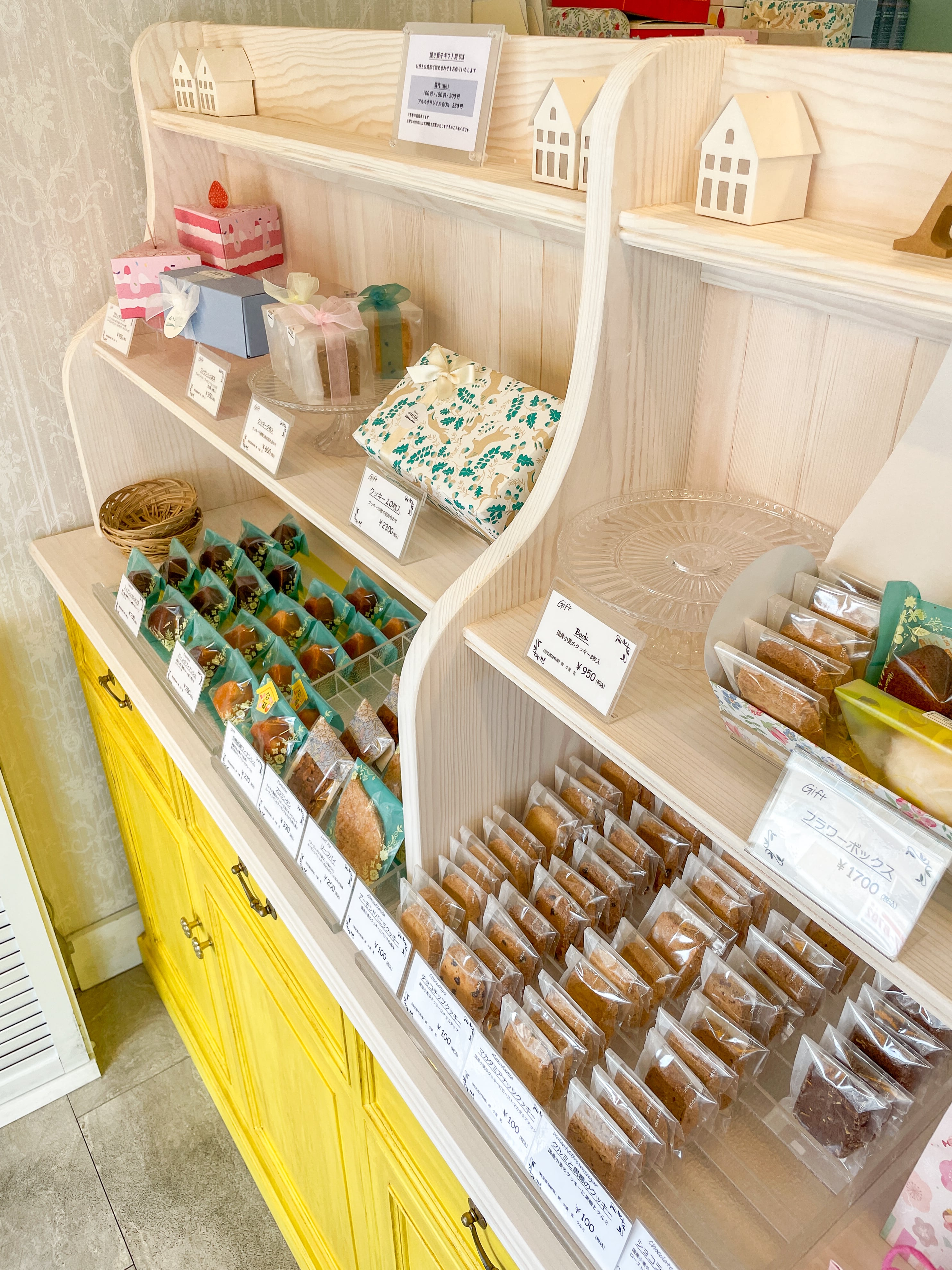 アンティークキャビネット　カフェ　店舗什器　ケーキ台 8fe0bf3e29c56966983157f9bff177