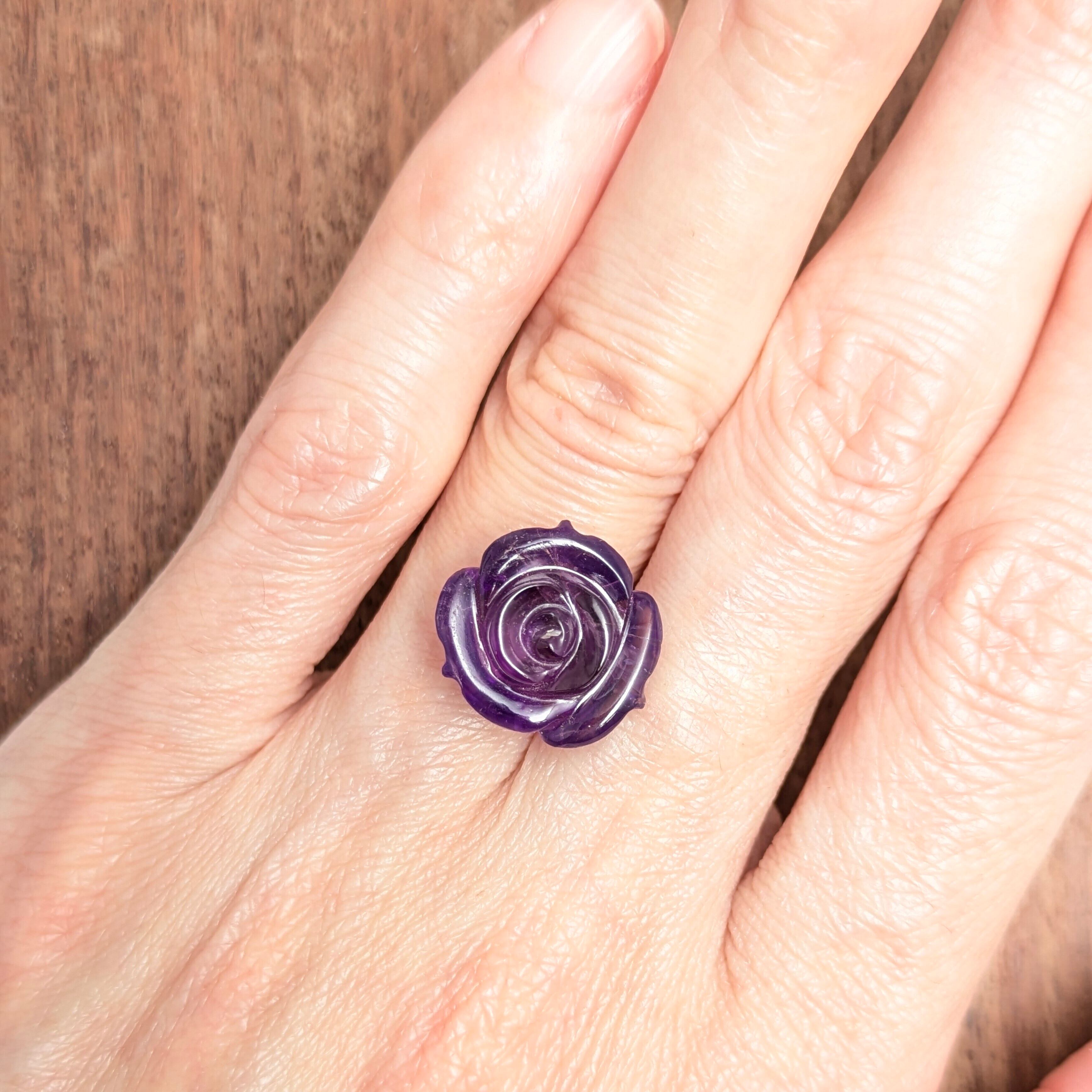 アメシスト 彫刻（薔薇） ミャンマー産 【8.03ct】PRO208203 | Gem's