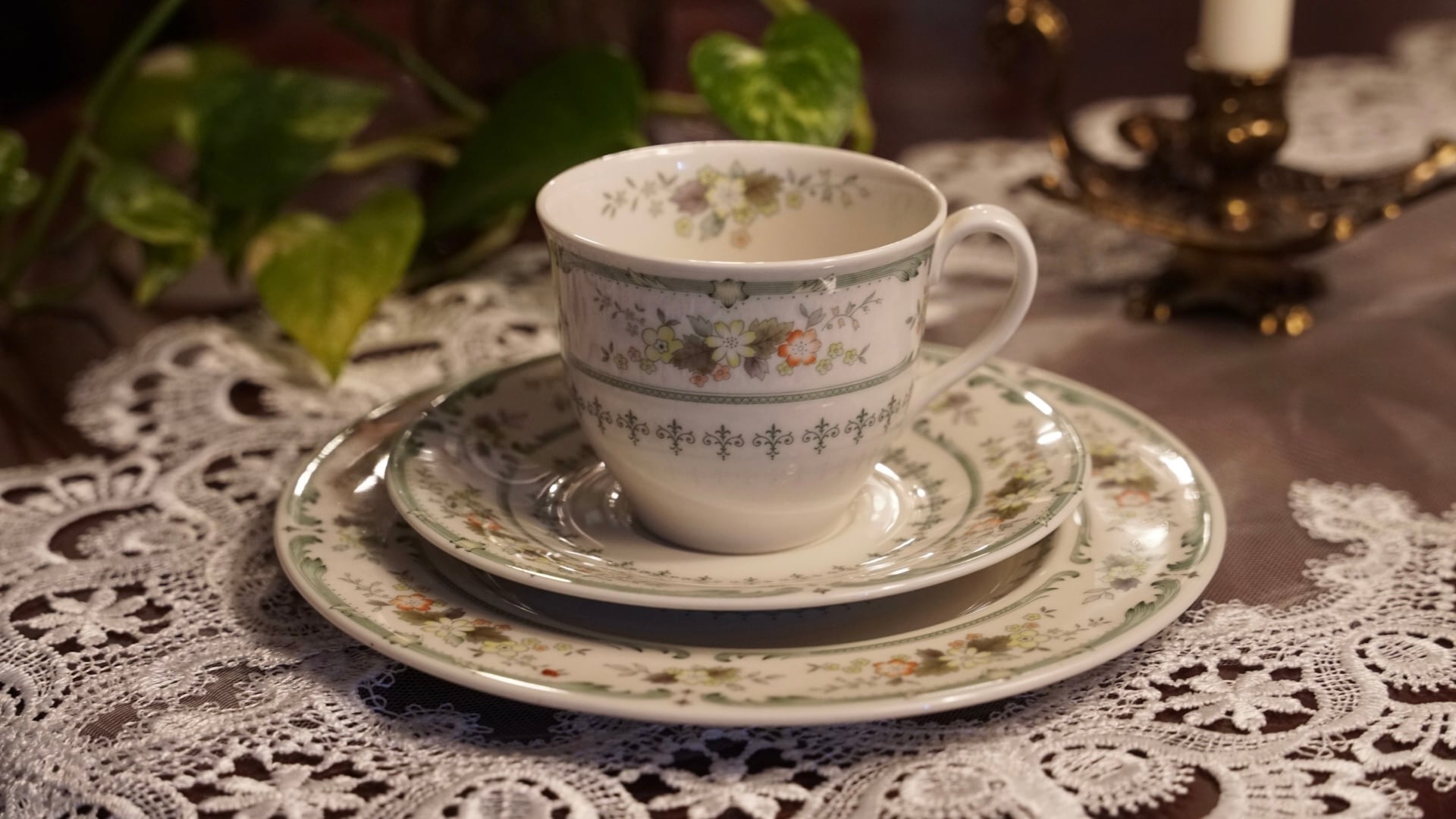 Royal Doulton PROVENCAL(ロイヤルドルトン プロバンス) トリオ