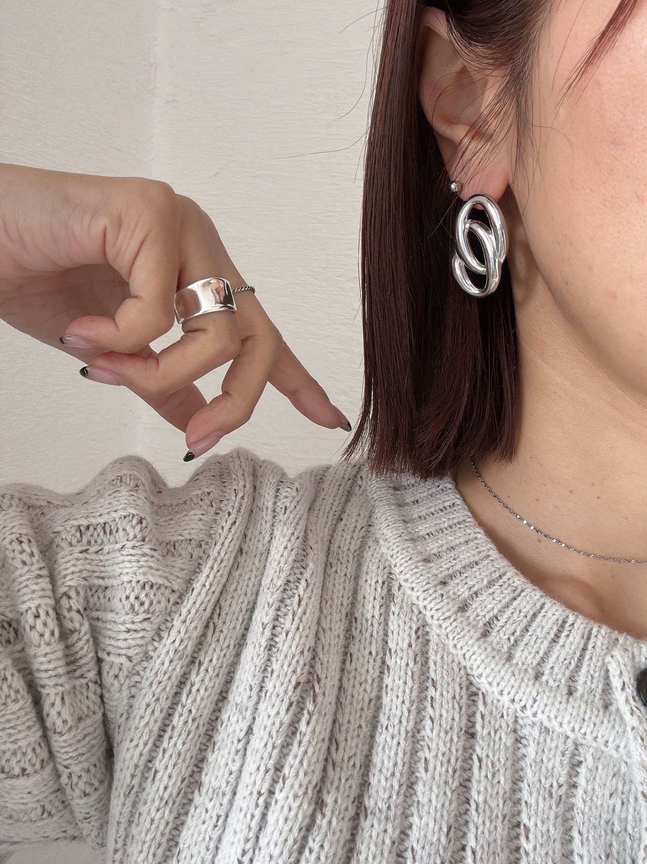 ボリュームツインループピアス