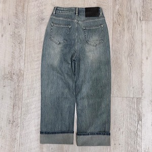 ロールアップデニム18000円＋tax ⒑日前後お待ちいただきます。