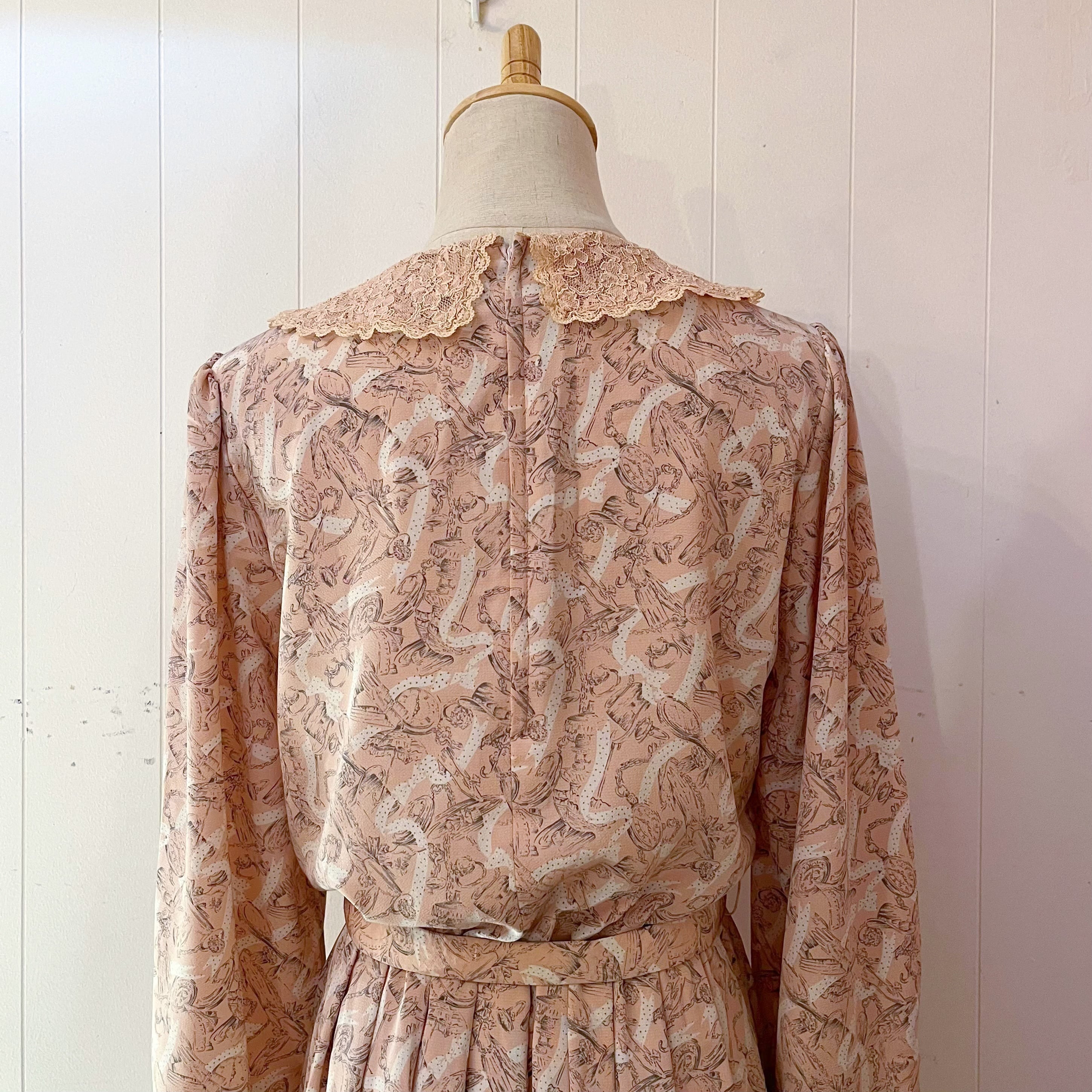 antique paris pattern pearl brooch one-piece