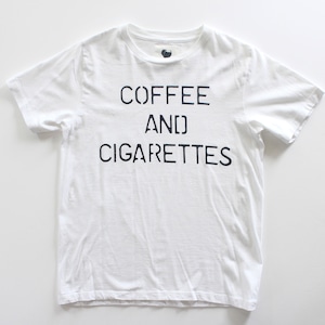 COFFEE AND CIGARETTES Tシャツ