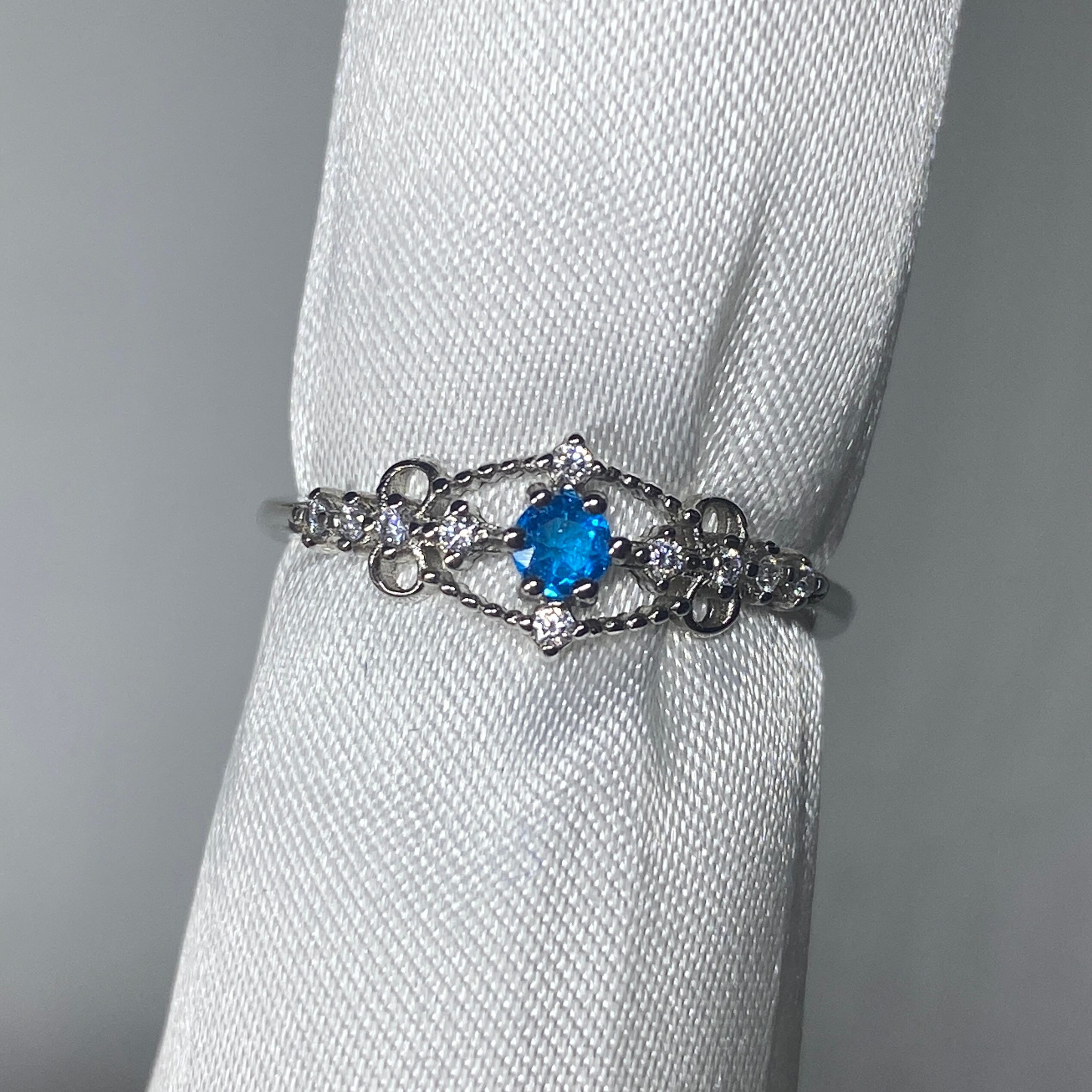 ネオンブルーアパタイト