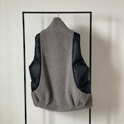 【受注予約:9月下旬入荷予定】teddy mix Puffer Vest/gray×black