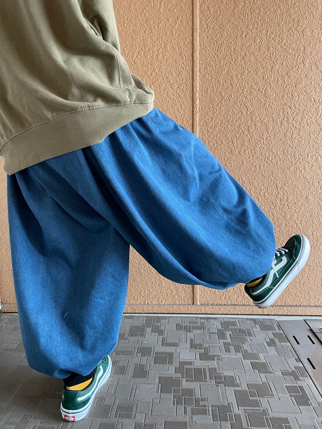 UNFINISHEDカボチャロングパンツデニム1