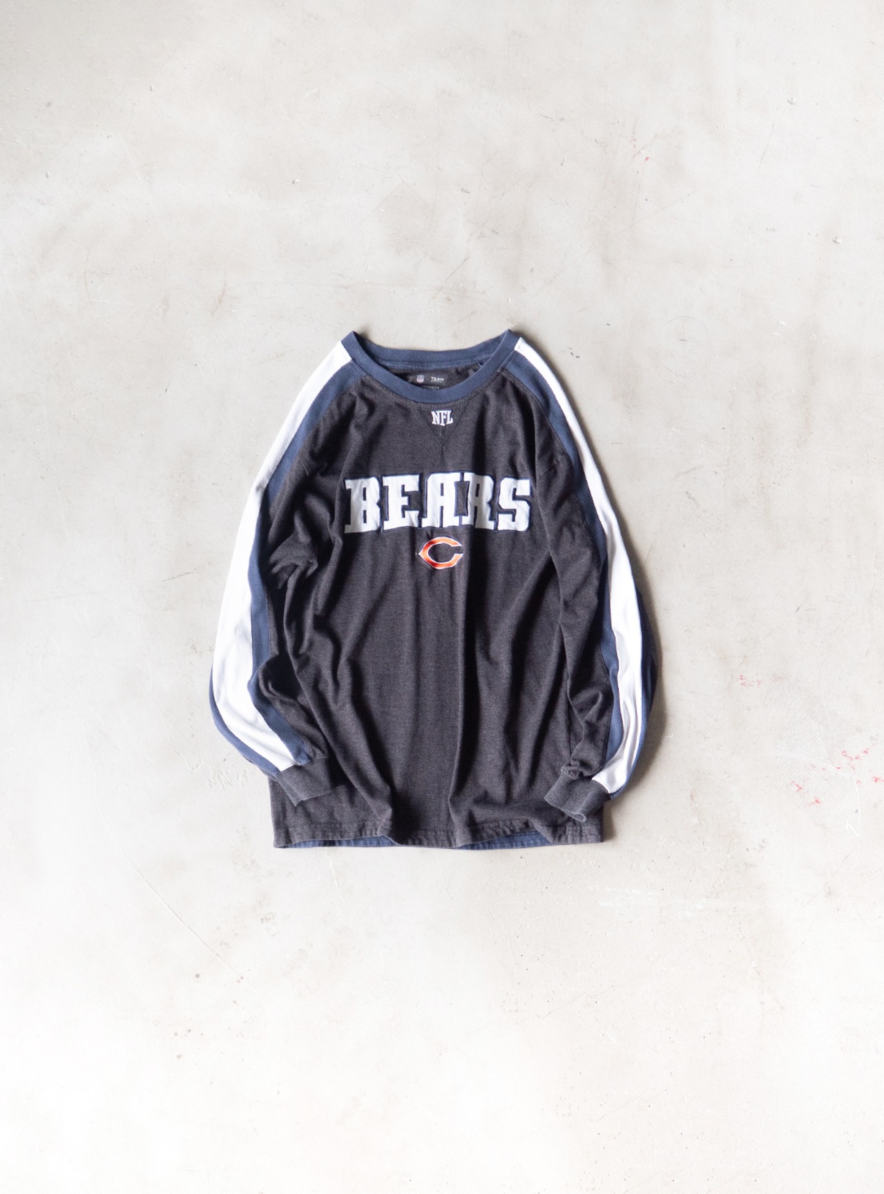 "NFL TEAM APPAREL" used Chicago Bears t-shirt