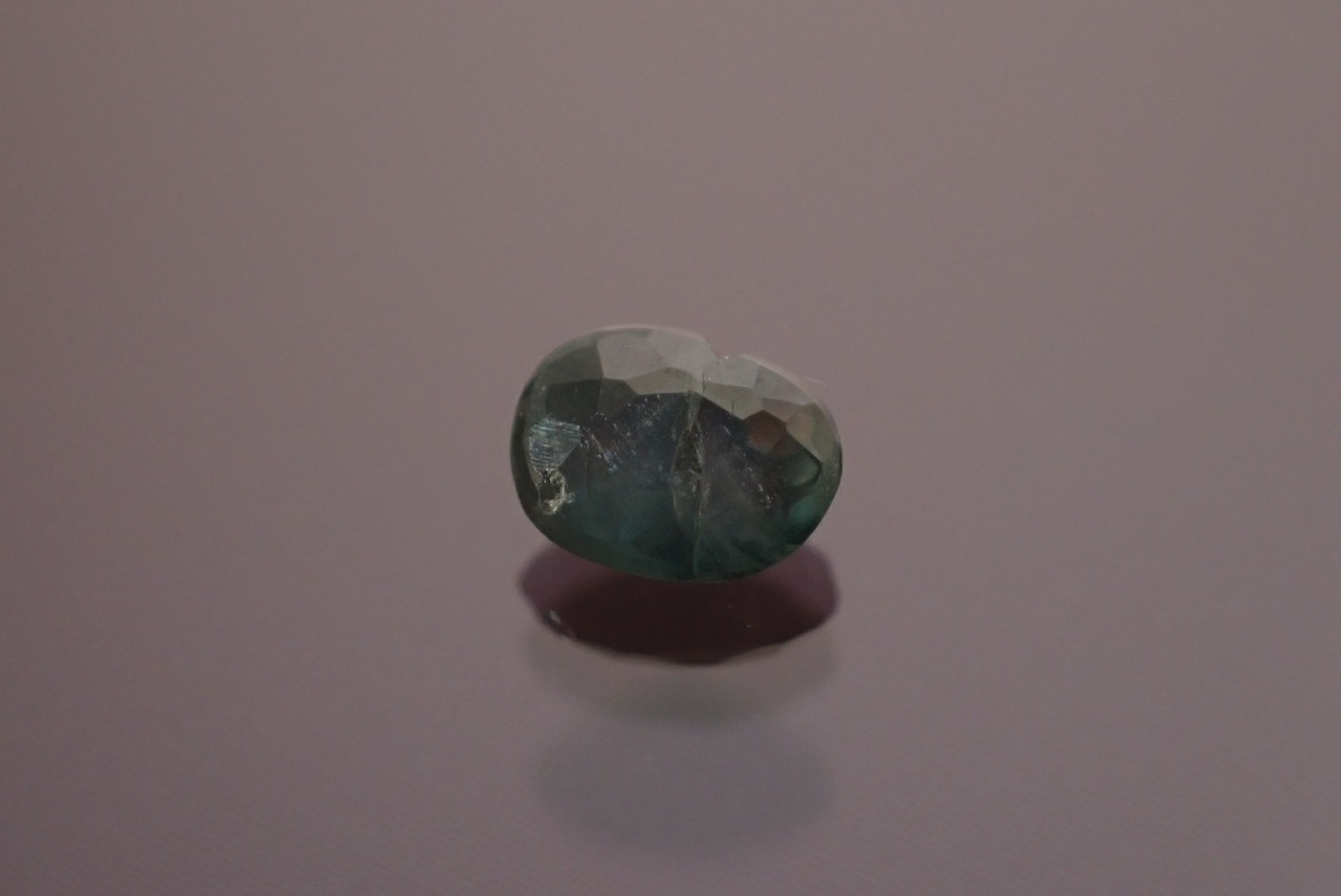 アレキサンドライト(簡易ソーティング付)　0.089ct　[D3-179]