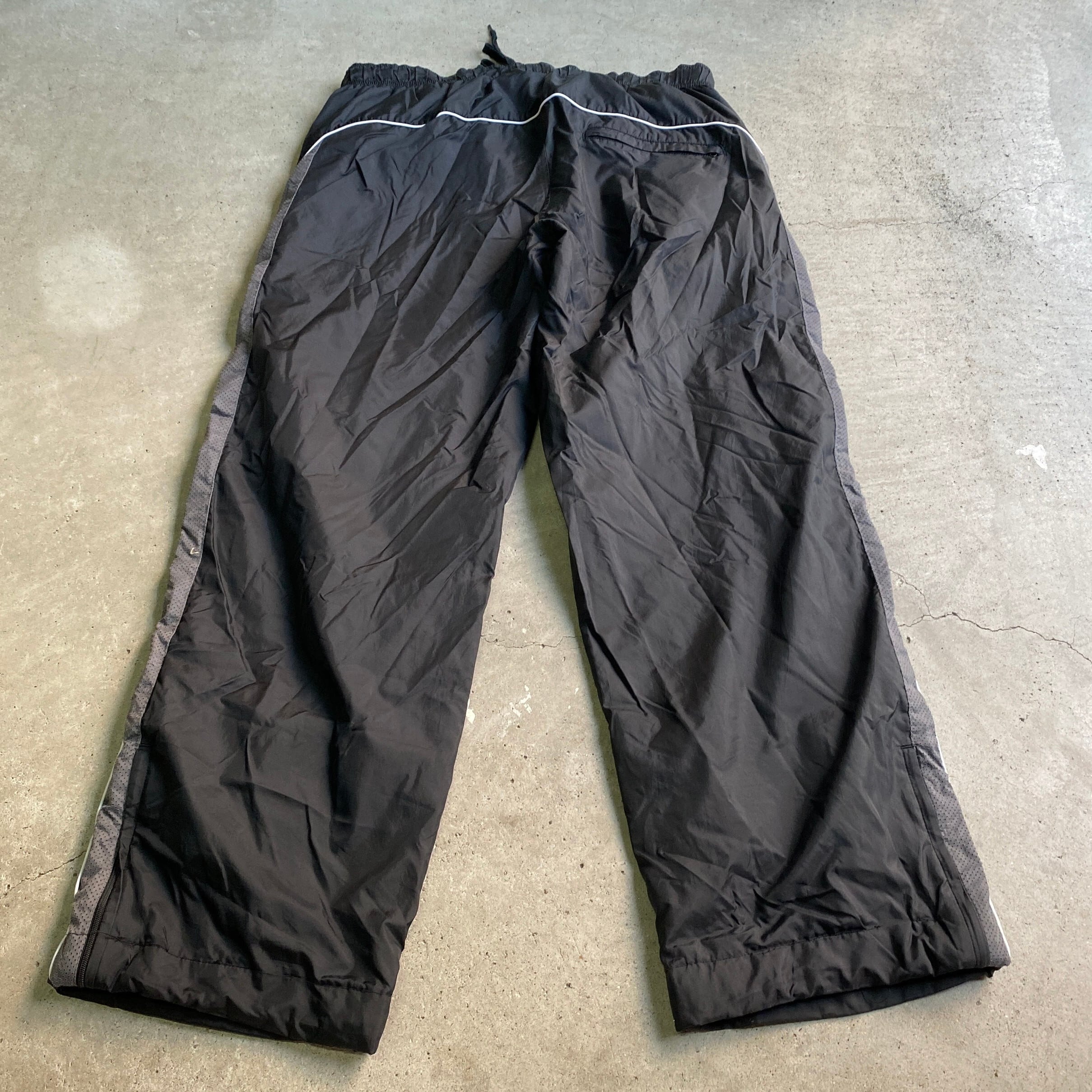 NIKE ナイキ スウォッシュロゴ刺繍 サイドライン ジョグパンツ メンズ