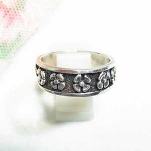 シルバー925製、花の彫りのバンドリング　サイズ13　ヴィンテージアクセサリーのセール通販 11303S