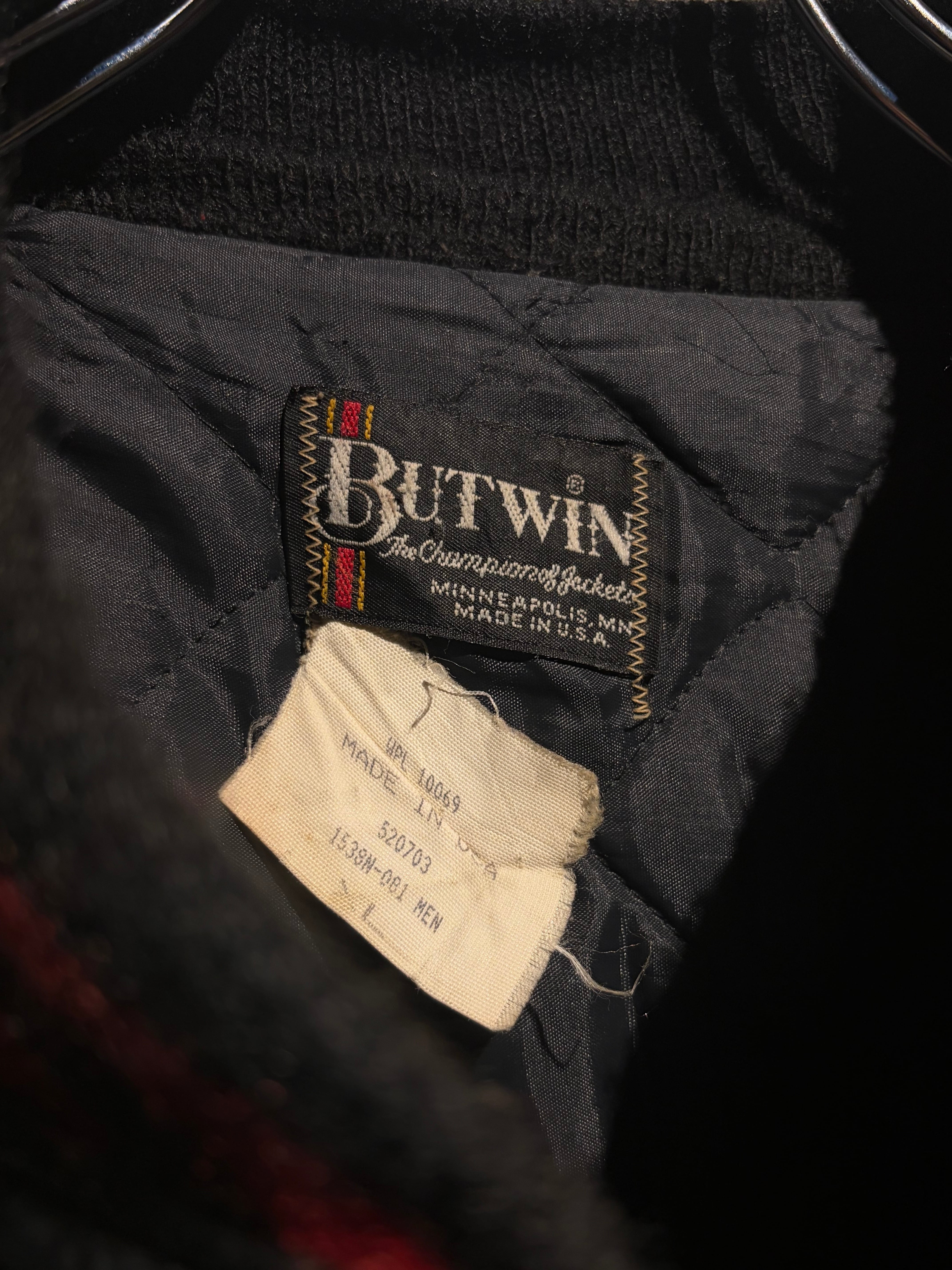 Caka】90's “BUTWIN” Multi Wappen Vintage Loose Leather Varsity