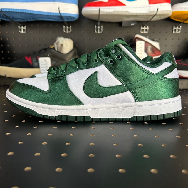 Nike WMNS Dunk Low "Satin Green" US10w/27cm