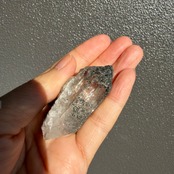 ガネーシュヒマール水晶｜モスグリーン付着鉱物 20151211・レインボー入り・ヒマラヤ産クリスタル