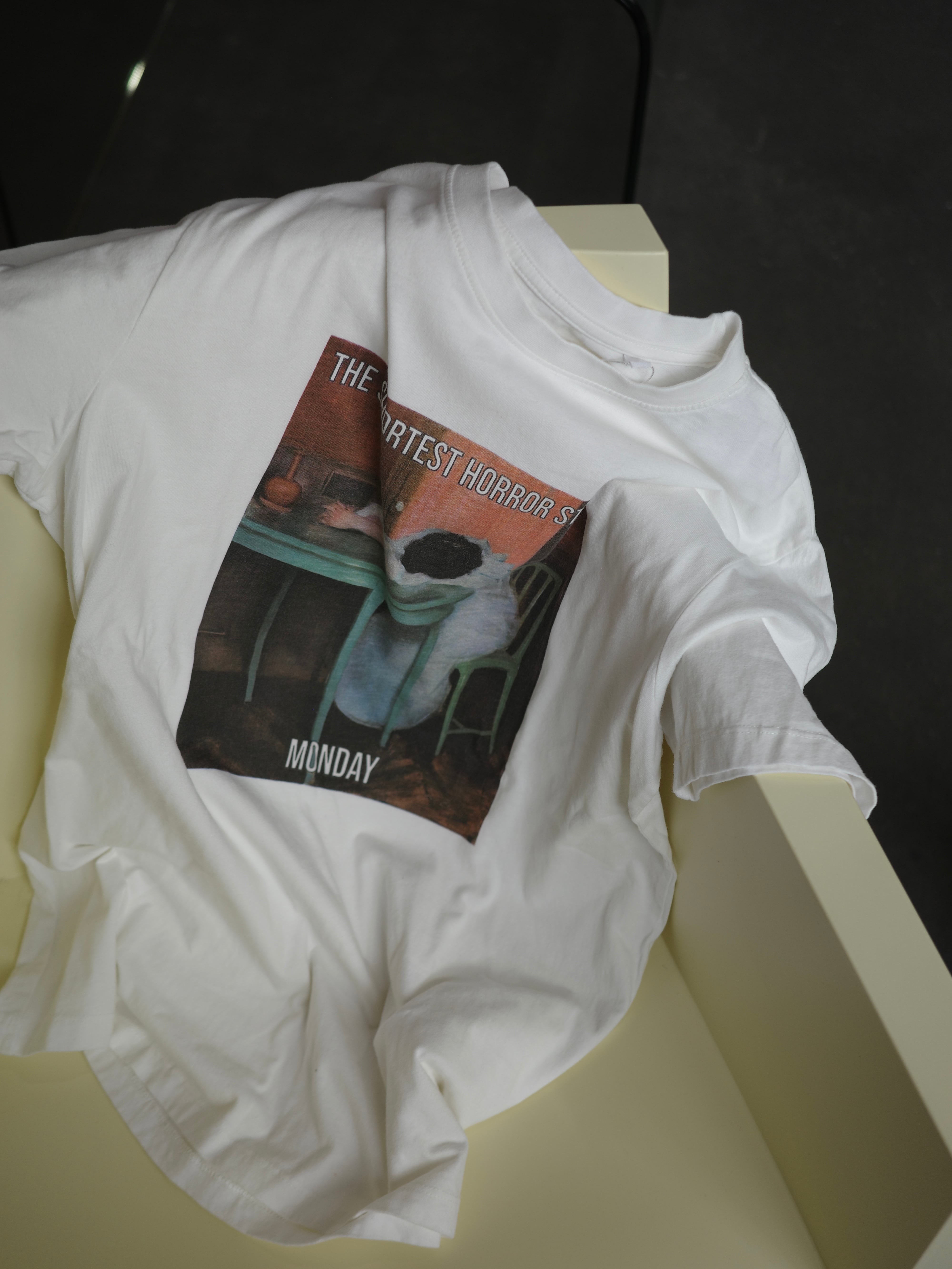 <vintage>”THE SHORTEST HORROR STORY” Tshirt