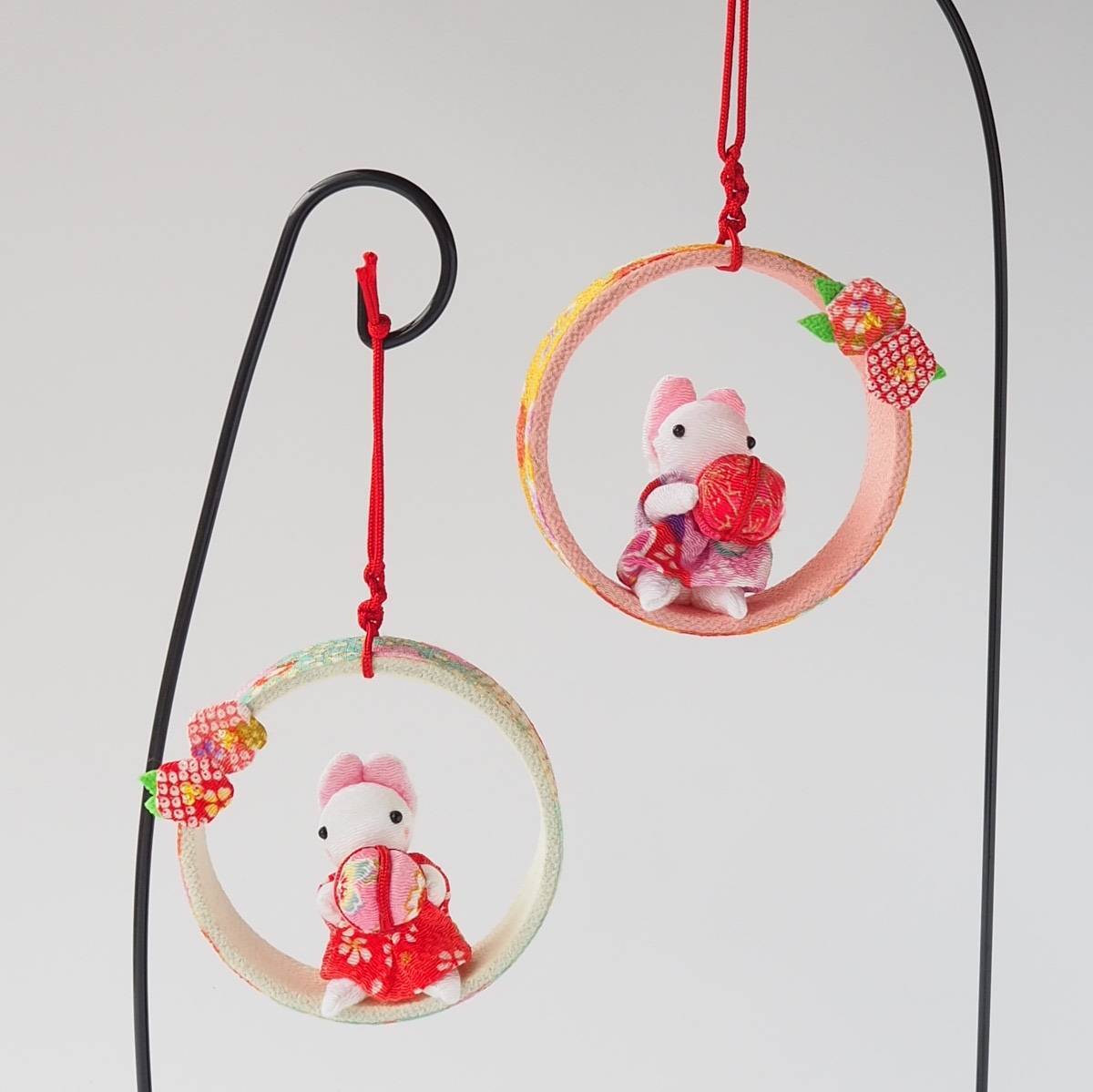 壁掛け 輪っかにうさちゃん