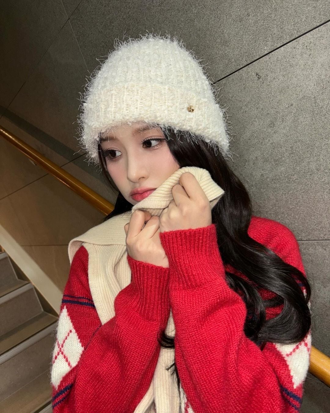 ☆NMIXX ソリュン 着用！！【rolarola】ARGYLE KNIT PULLOVER RED | もごつ