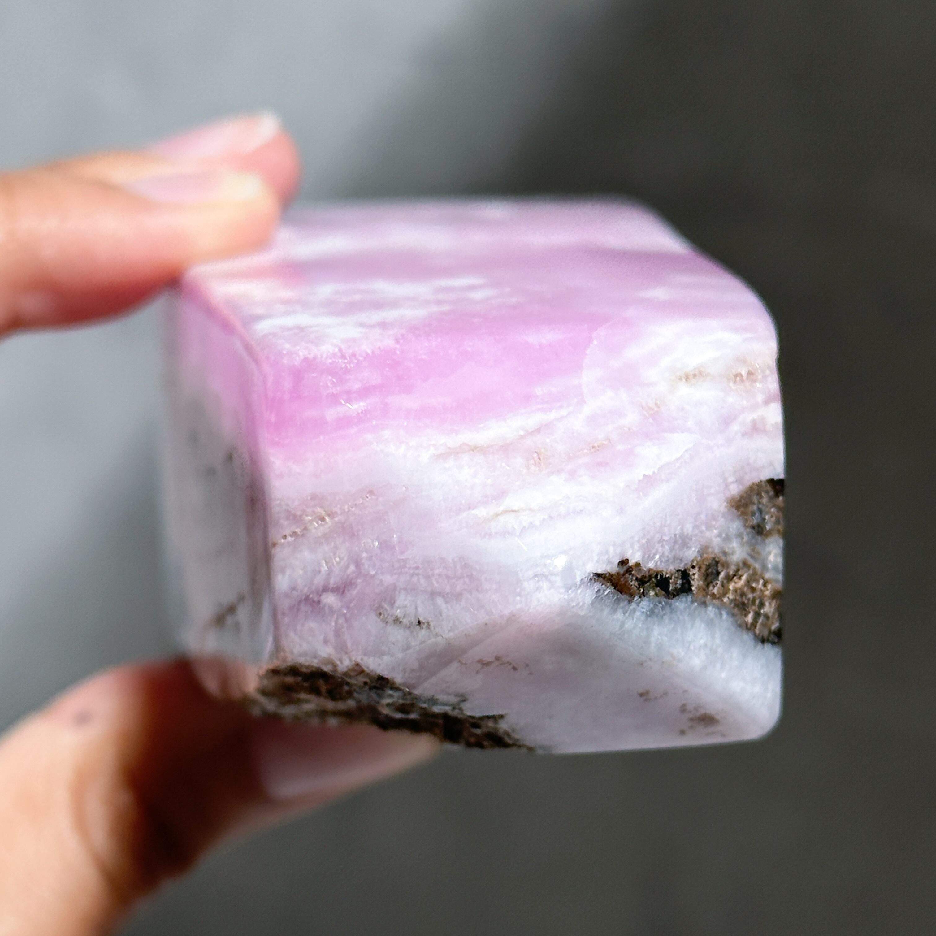 値下げ　最高品質　希少石　レア　ピンクアラゴナイト　フリーフォーム　天然石 High Quality Pink Aragonite (原石) 2 ✧ ピンクアラゴナイト